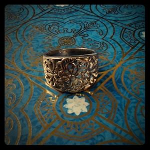 Sterling silver floral ring size 6